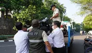 ASN Jakarta Bandel Bawa Kendaraan Pribadi Diderek