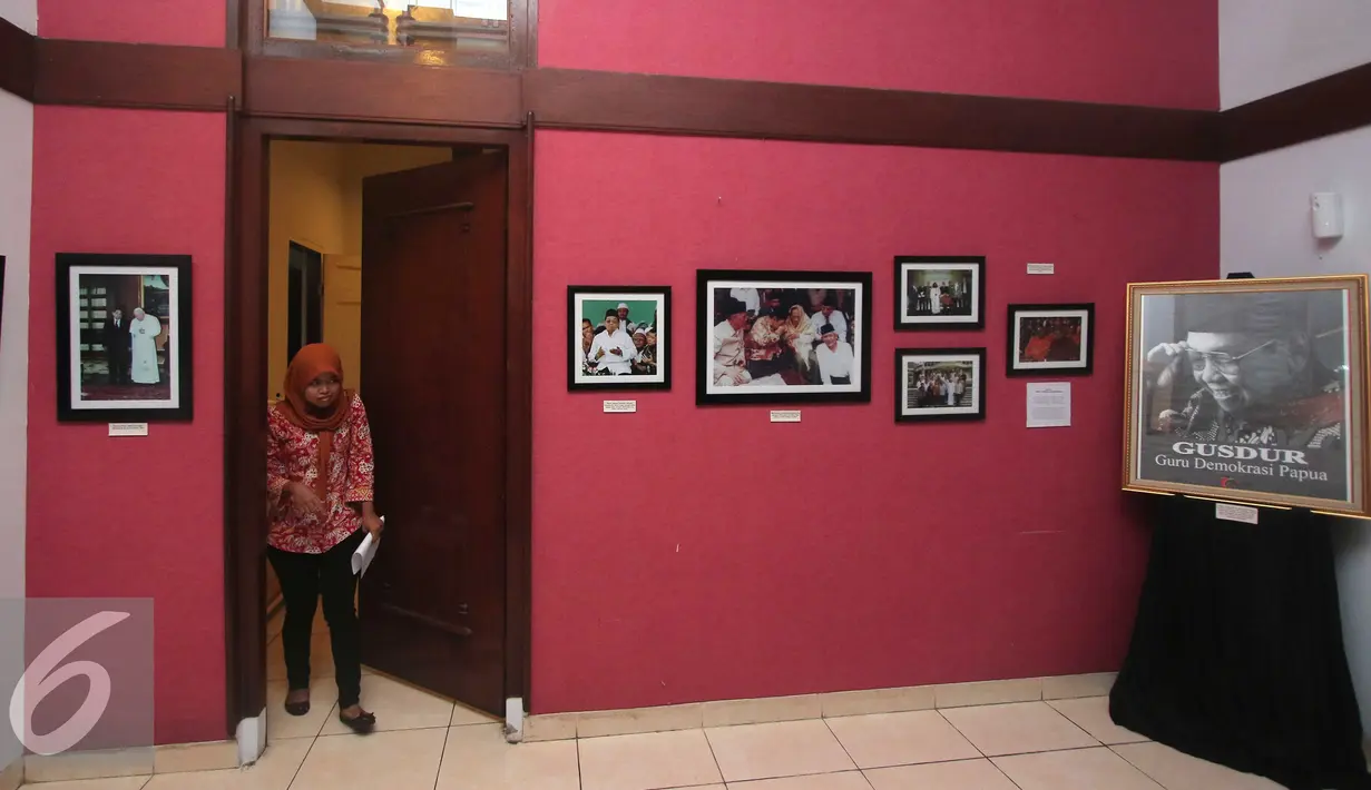 Suasana di dalam Griya Gus Dur di Jakarta, Minggu (24/1/2016). Griya Gus Dur merupakan rumah yang berisi potret perjuangan Gus Dur (Liputan6.com/Angga Yuniar)
