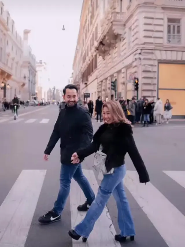 10 Potret Mesra Kiky Saputri dan Suami Honeymoon di Eropa, Didoakan Segera Punya Momongan