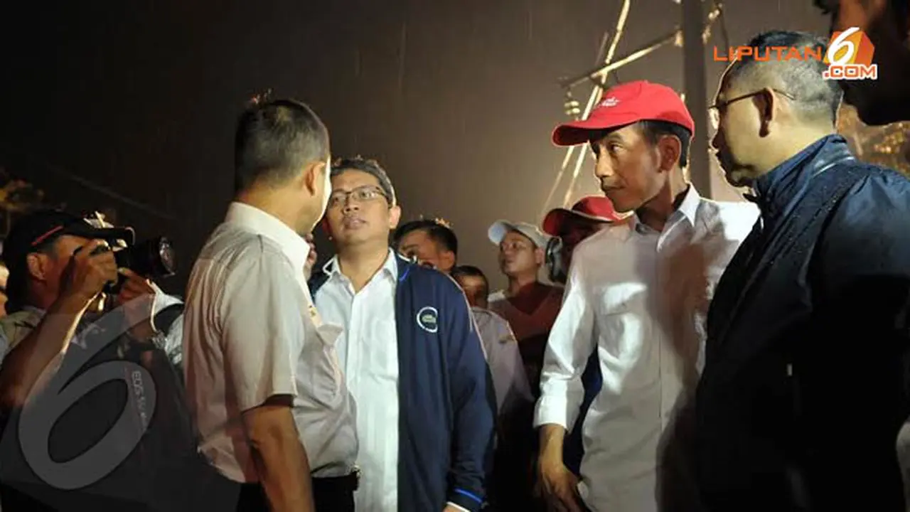jokowi-evakuasi-1-131210.jpg