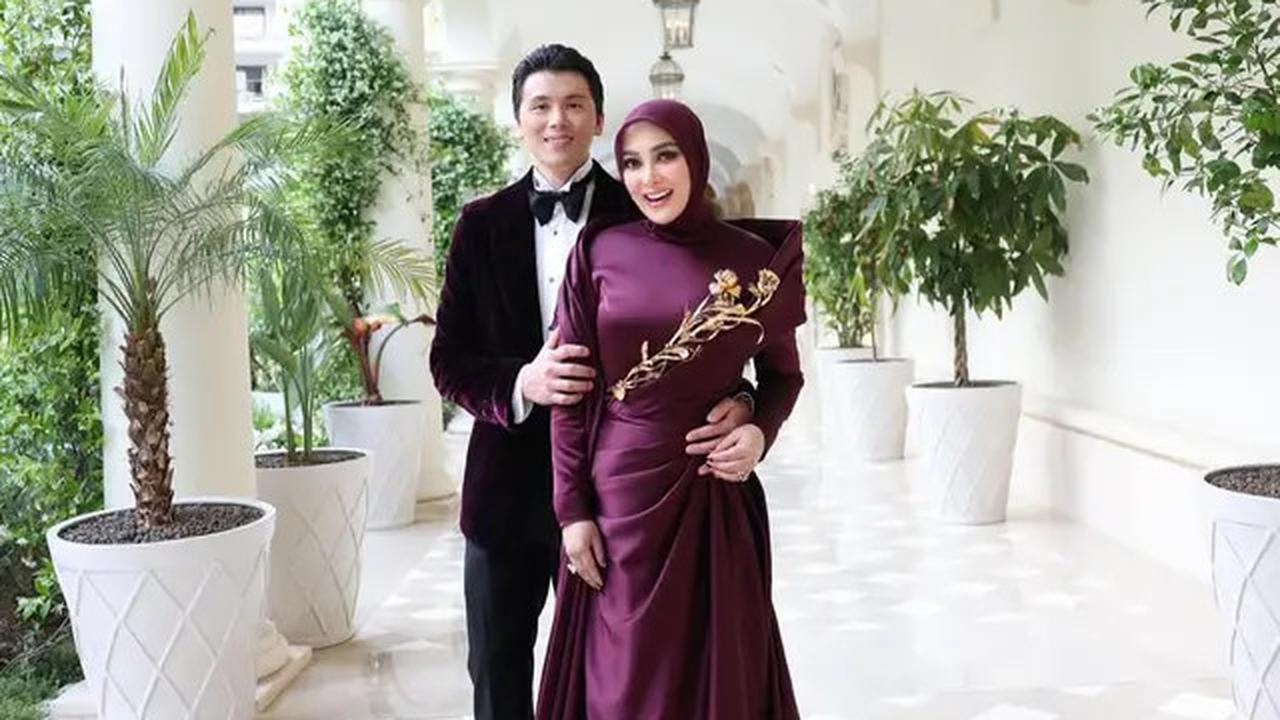 8 Potret Reino Barack Temani Syahrini di Festival Film Cannes 2025, Tampil Menawan