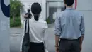 Song Hye Kyo dan Lee Do Hyun dalam drakor The Glory. (Foto: Graphyoda/Netflix)