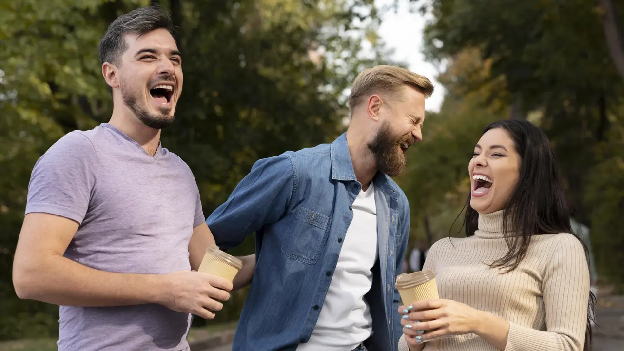 5 Zodiak yang Dikenal Mudah Berteman dengan Siapa Saja (photo by freepik.com)