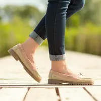 Ilustrasi Loafers. (Foto: Rydale Clothing/Unsplash)