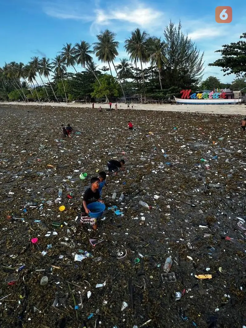 Sampah di Pulau Maratua