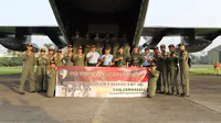 TNI menerbangkan Hercules ke Shanghai, China, untuk menjemput alat kesehatan terkait penanganan Covid-19 yang dibeli pemerintah. (dok Puspen TNI AU)