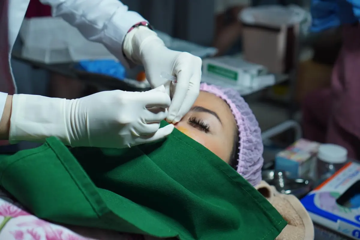 Perawatan Augmentation dan Contouring dapat digunakan untuk menyempurnakan wajahmu