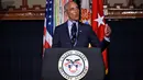 Dalam pidatonya, Obama mengatakan rasa terima kasihnya kepada Asosiasi Lulusan West Point atas penghargaan terhormat ini. (KENA BETANCUR/AFP)