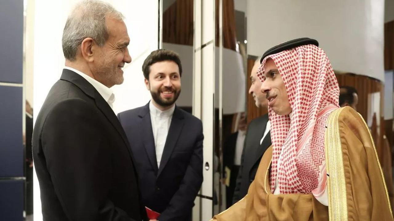 Gelar Pertemuan, Presiden Iran 'Ceramahi' Arab Saudi soal Persaudaraan Sesama Umat Islam & Bahaya Laten Israel