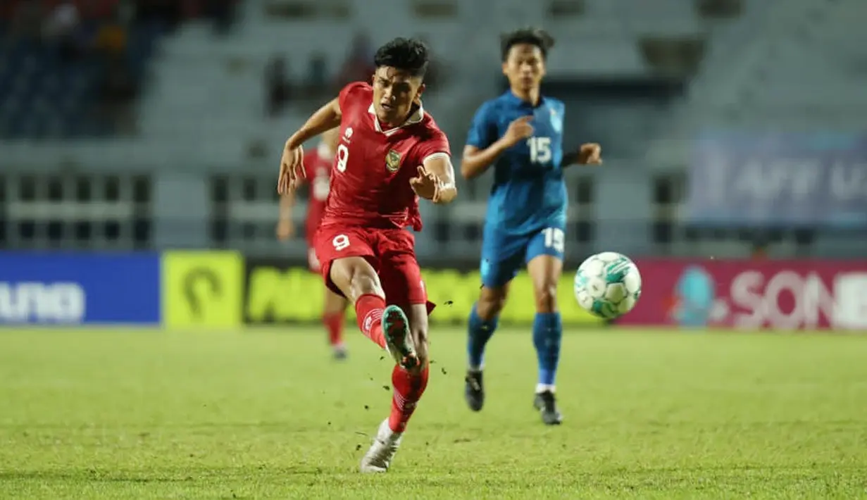 Meski tampil di bawah tekanan, Tim Garuda Muda berhasil merengkuh kemenangan. Kerja keras dan tampil solid sepanjang 90 menit membuat Ramadhan Sananta dkk. berhasil membungkam Thailand dengan skor 3-1. (Dok. PSSI)