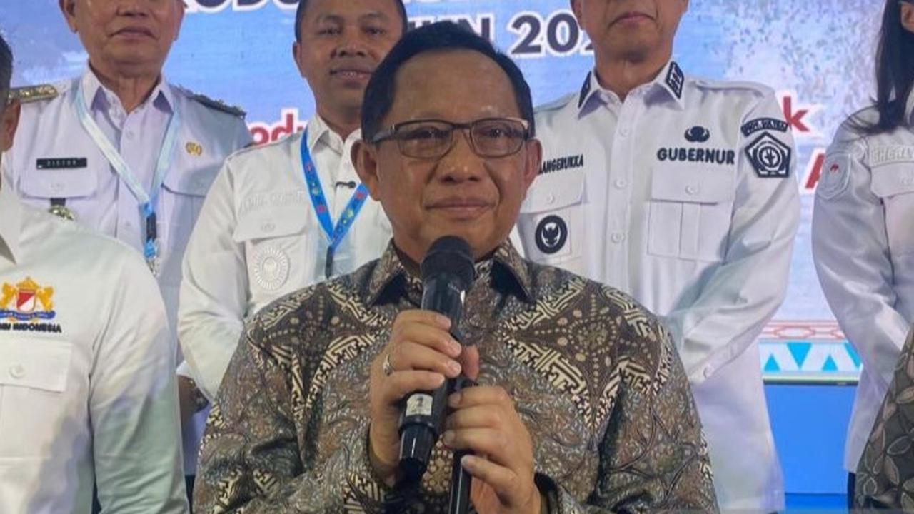 VIDEO: Perintah Mendagri Tito ke Pejabat Pusat dan Daerah "Jangan Flexing Kemewahan, Batasi Main TikTok!"