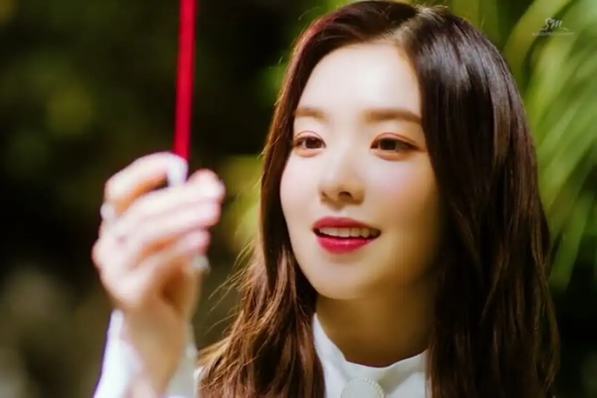 Irene Red Velvet