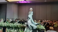 Apa Kelebihan dan Kekurangan Pakaian Berbahan Satin dan Sutra?