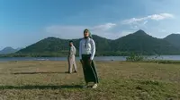 Lirik Lagu Jangan Jadikanku Seluruh Duniamu dari Ruang Senja, Pesan Menyentuh untuk Generasi Sandwich