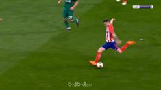 Atletico Madrid sukses memetik kemenangan 3-0 dalam pertandingan leg pertama 16 besar Liga Europa kontra Lokomotiv Moscow, Jumat (...