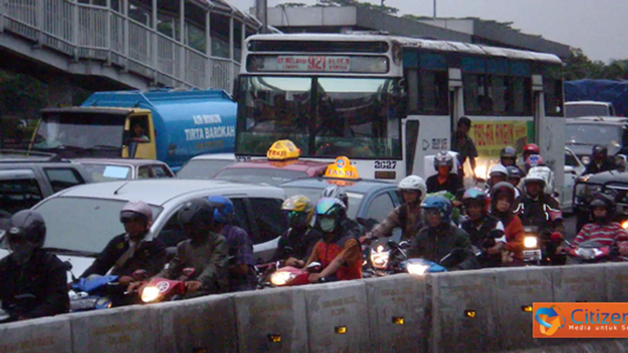Lalu Lintas di Plaza Semanggi