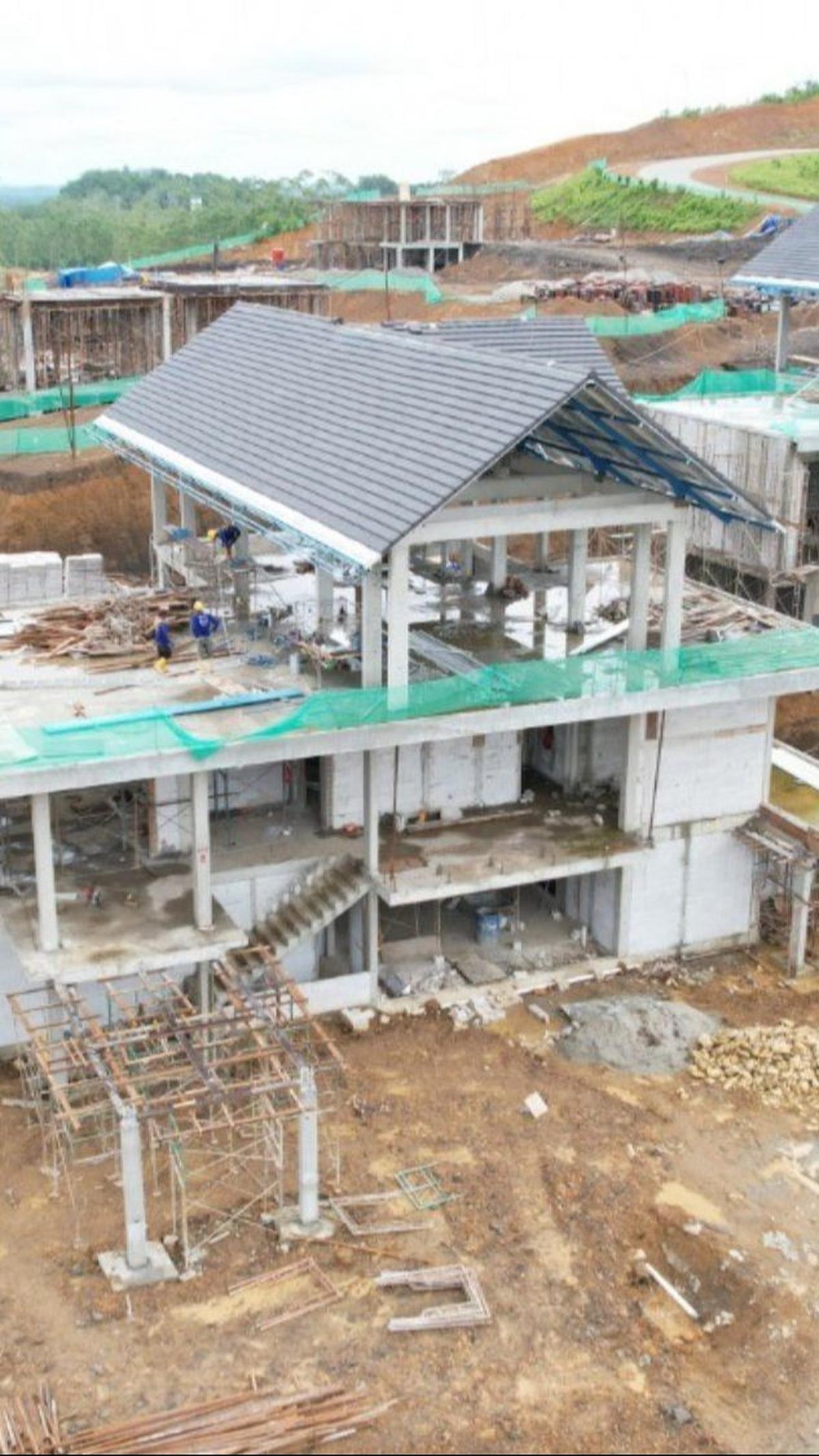 Hal itu disampaikan oleh Menteri Pekerjaan Umum dan Perumahan Rakyat (PUPR) Basuki Hadimuljono ketika mengatakan bahwa luas rumah menteri di IKN lebih kecil ketimbang dengan rumah di Kompleks Widya Chandra, Jakarta. Foto: dok. Kementerian PUPR