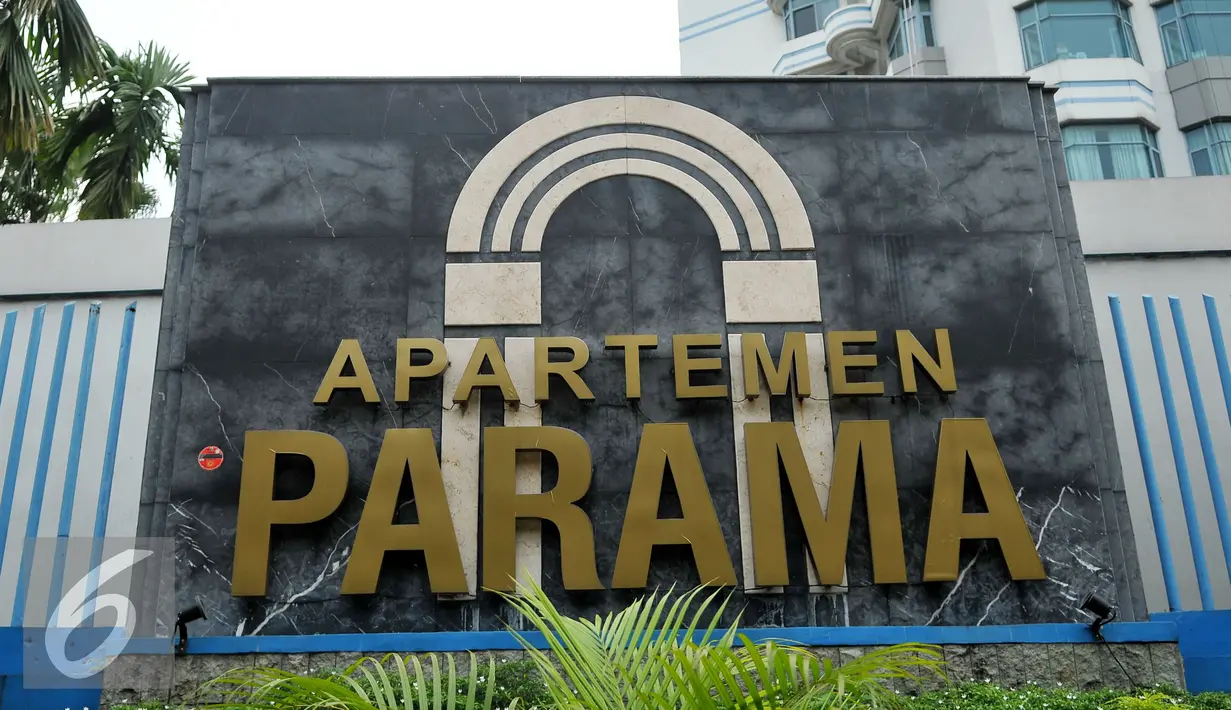 Apartemen Parama yang berada di Cilandak ternyata bermasalah, Jakarta, Selasa (16/8). Apartemen itu telah disegel sejak tanggal 14 Maret 2016 karena tidak memiliki Sertifikat Layak Fungsi (SLF). (Liputan6.com/Gempur M Surya)