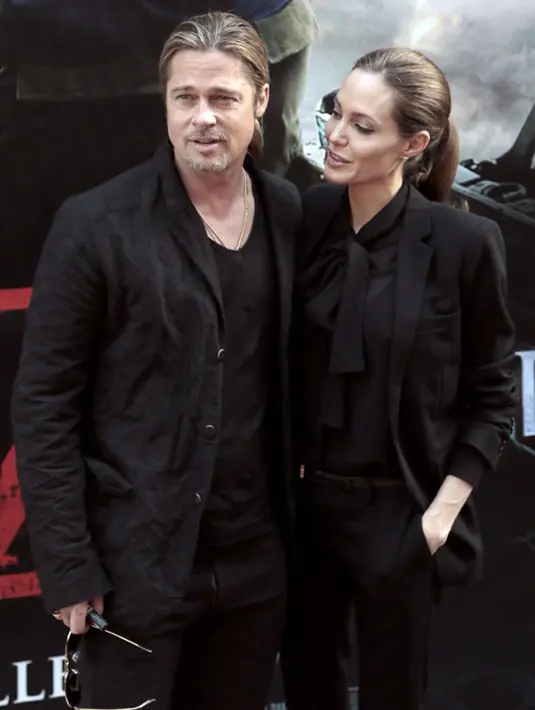 Namun hal ini ditolak Brad Pitt lantaran ia tidak ingin Jolie mengatur keuangan anak-anaknya. Sumber pun mengatakan bahwa akhirnya Pitt tidak memberikannya  kepada Jolie. (AFP/Bintang.com)
