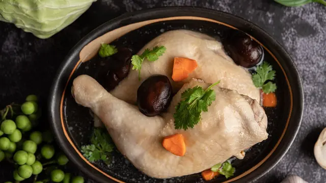 Bukan Dicuci! Begini Cara Membersihkan Daging Ayam yang Benar - 5