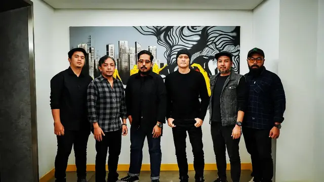 Rio Clappy bersama Andra Ramadhan Project
