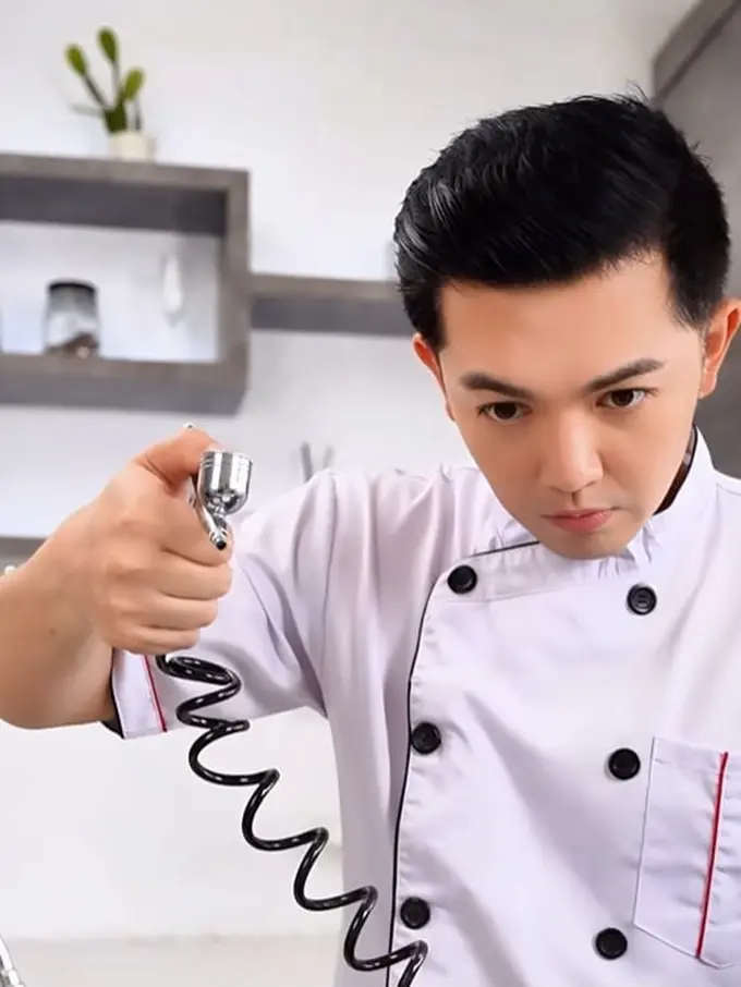 Foto-foto Dapur Rumah Nicky Tirta