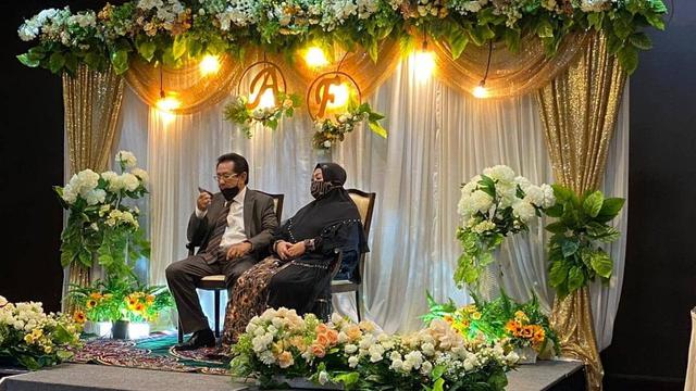 6 Momen Anwar Fuady dan Istri Rayakan Anniversary Pernikahan, 50 Tahun Bersama