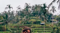 Alexandra Saper, influencer asal Amerika yang tinggal di Bali mengalami ancaman penculikan. (Dok. Instagram/@thewayfaress/https://www.instagram.com/p/ClL8cZ7JWSZ/?hl=en)