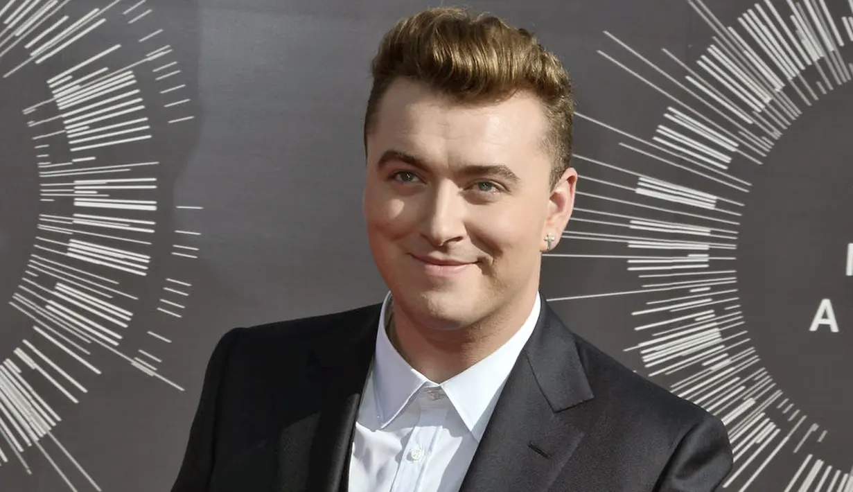 Patung Sam Smith berada di Music Room dan bersanding dengan penyanyi lain, seperti Adele dan Sir Elton John. (Bintang/EPA)
