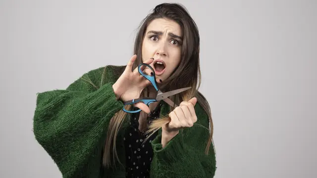 Tips Perawatan Rambut yang Bisa Dicoba Saat Mager ke Salon - 4