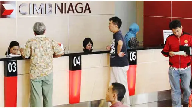 Pemutusan Hubungan Kerja (PHK) melalui pensiun dini yang dilakukan perbankan asal Malaysia, CIMB Group Holdings Berhad dan anak perusahaannya di Indonesia yaitu PT CIMB Niaga Tbk.