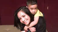 Nagita Slavina Tampil dengan Poni ala Korea, Rafathar Protes