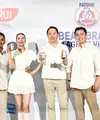 Beberapa kebiasaan seperti menjaga kualitas tidur, rutin berolahraga, serta memenuhi kebutuhan protein dan vitamin harian juga memiliki peran penting dalam membantu menjaga kesehatan kulit. (Foto/dok: Nestle Indonesia)