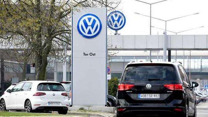 Beralih ke Listrik, Volkswagen Siap Berhenti Jualan Mobil Bensin dan Diesel di Eropa pada 2035 - Vimarsana News