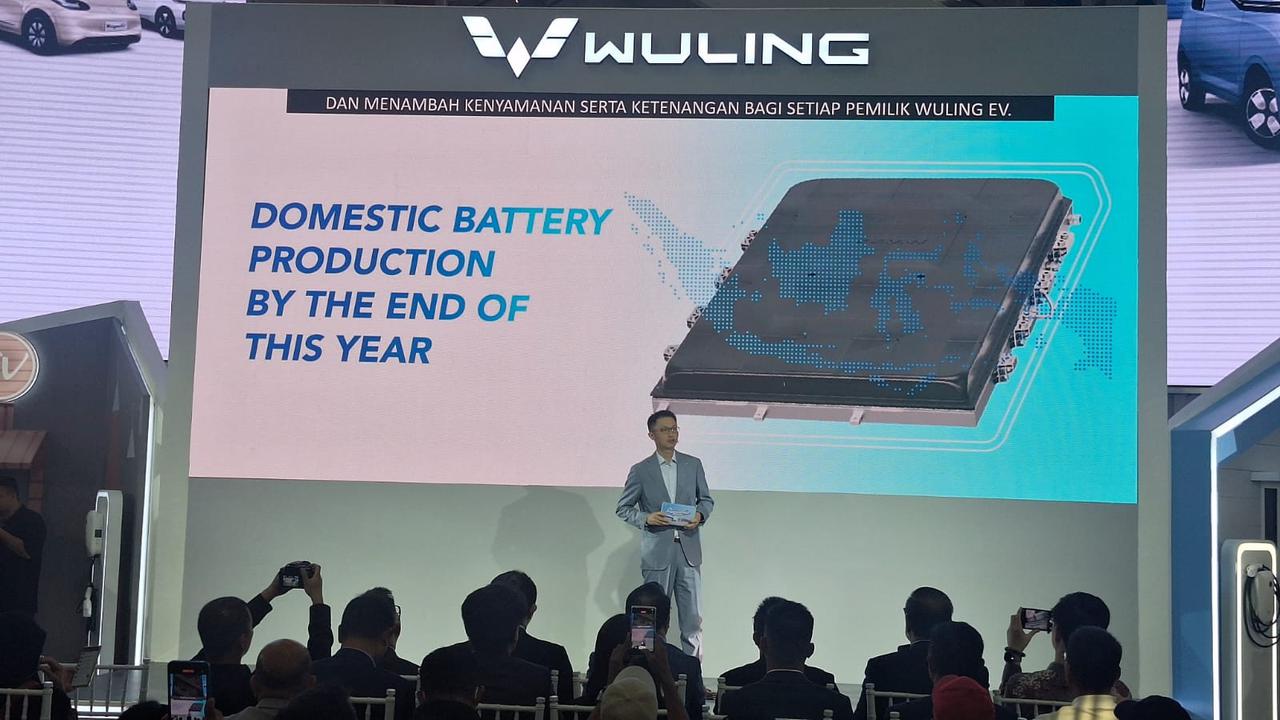 Wuling Umumkan Produksi Baterai di Indonesia Mulai Akhir 2024 (Arief A/Liputan6.com)