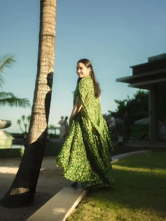 Bak model profesional, Nagita Slavina sangat pandai bergaya. Sehingga tak ada foto yang terlihat gagal. [instagram/raffinagita1717]