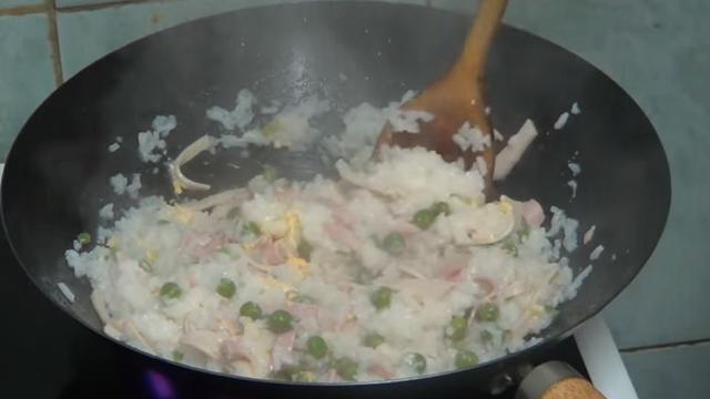 Koki Inggris Bikin Geger dengan Video Masak Nasi Goreng 