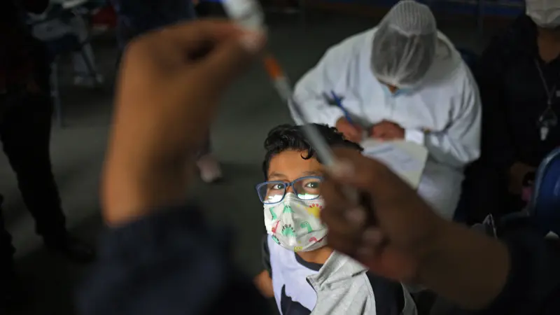 Bolivia Suntikkan Vaksin COVID-19 pada Anak Usia 5-11 Tahun
