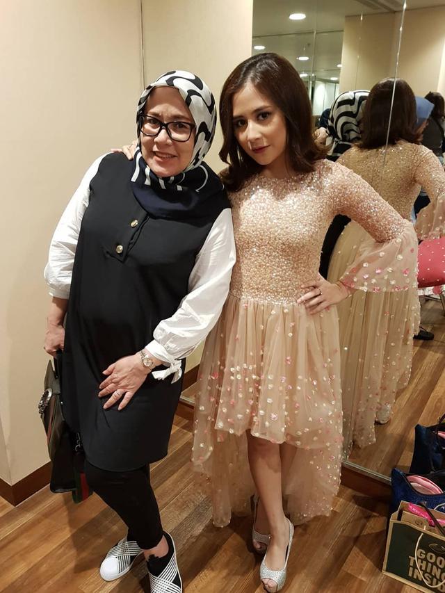 [Fimela] Prilly Latuconsina dan Ibunda