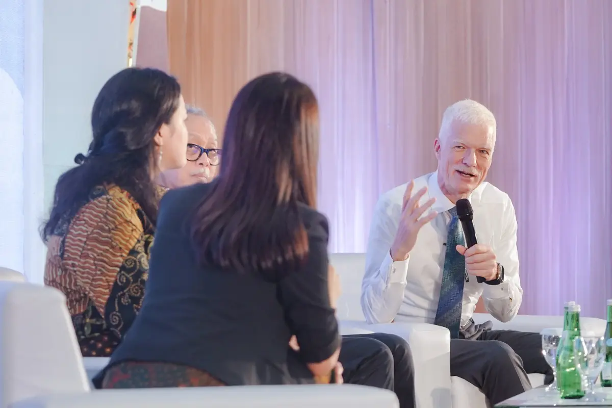 Andreas Schleicher selaku Direktur Pendidikan dan Keterampilan OECD saat memberikan paparan temuan Survei Global Keterampilan Sosial dan Emosional. (istimewa)