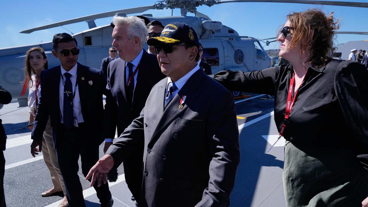 FOTO: Di Atas Kapal Induk HMAS Canberra, Prabowo dan Albanese Resmikan Era Baru Hubungan Strategis Indonesia–Australia