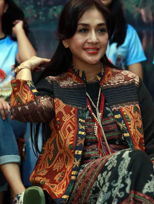 Sedangkan resep awet muda, menurut aktris dan penyanyi adalah senyum yang ikhlas dan tulus merupakan kuncinya. (Deki Prayoga/Bintang.com)