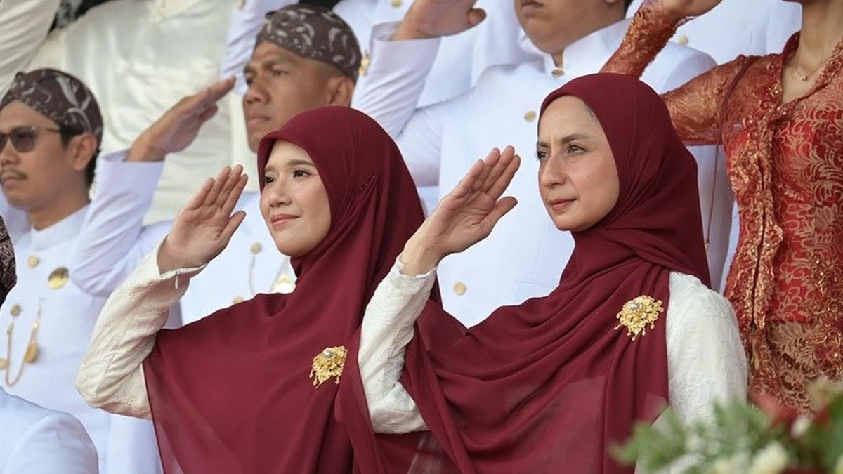 Potret Avi Basamalah di Upacara HUT RI ke-80 Perdana sebagai Istri Wabup Cianjur, Sederhana dan Syari