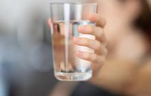 Benarkah Kurang Minum Air Putih Bisa Menyebabkan Sakit Ginjal? Ini Penjelasannya