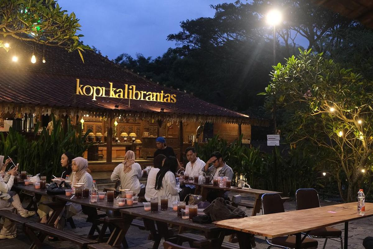 13 Tempat Makan Estetik di Malang
