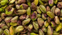 Pistachio VS Kacang Mete, Mana yang Lebih Baik untuk Kesehatan Jantung?