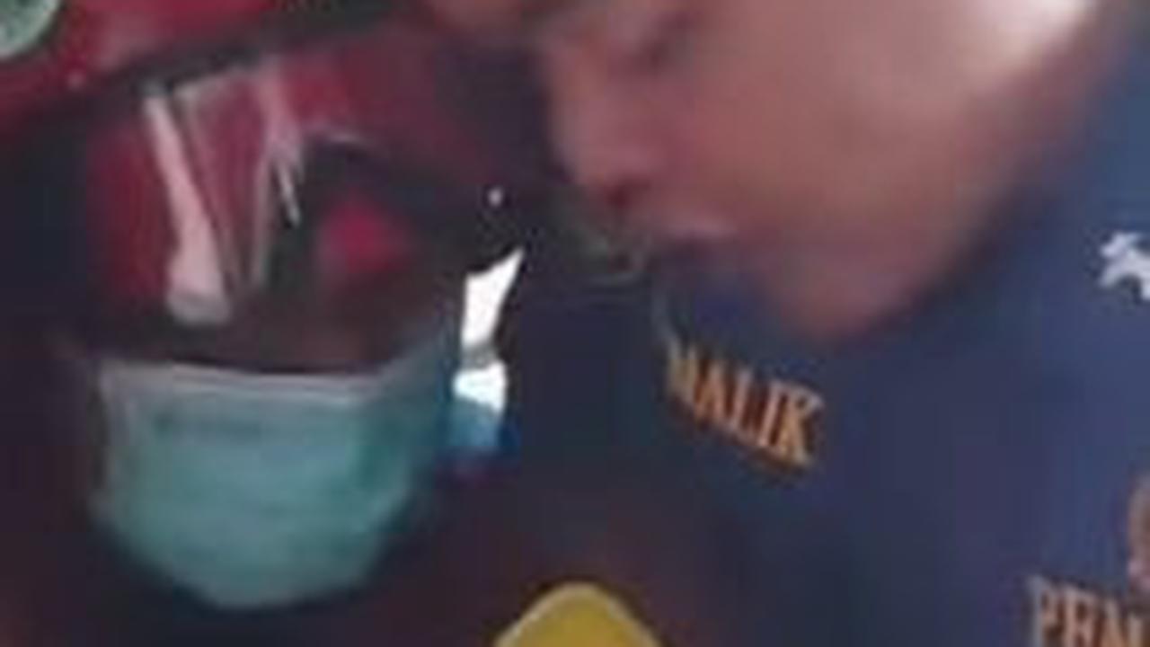 Viral Kepala Bocah Tersangkut Kaleng Susu, Aksi Evakuasi Damkar Curi Perhatian