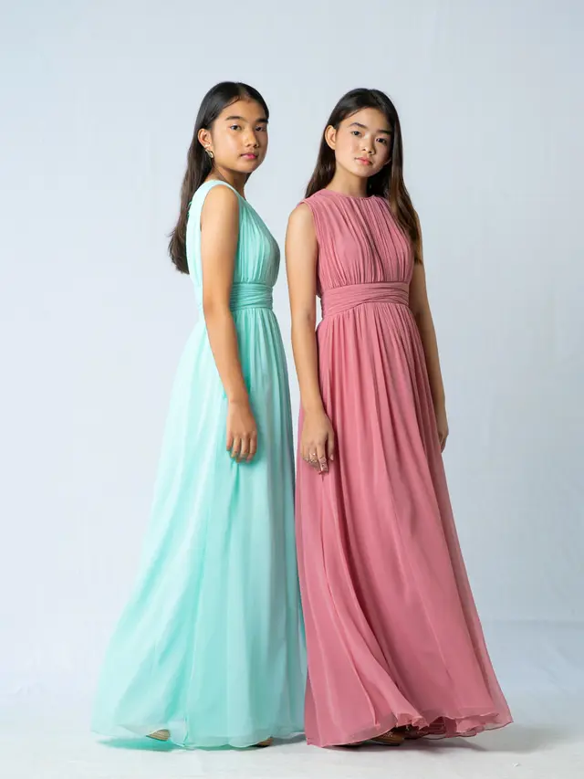 Model Long Dress Warna Pastel Kombinasi Chiffon untuk Pesta