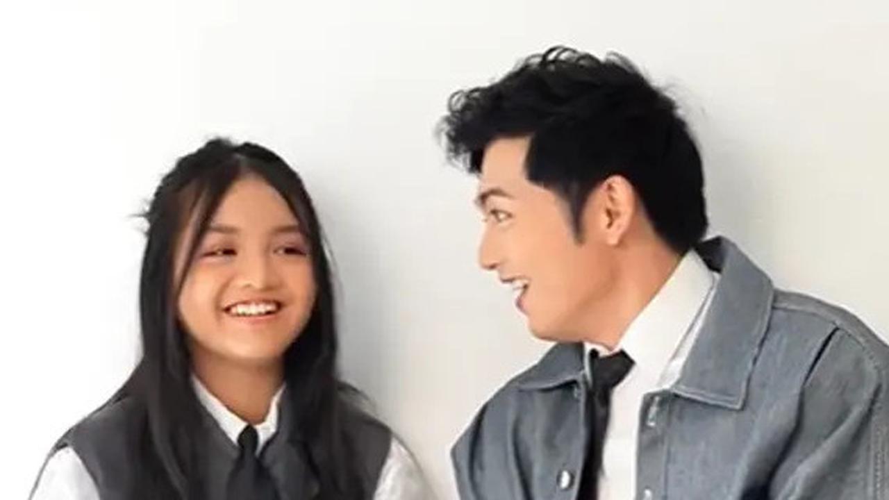 6 Momen Nicky Tirta Pemotretan dengan Sang Anak Naara Ellyna, Wajah Awet Mudanya Bikin Salfok hingga Dikira Foto Bareng Adik