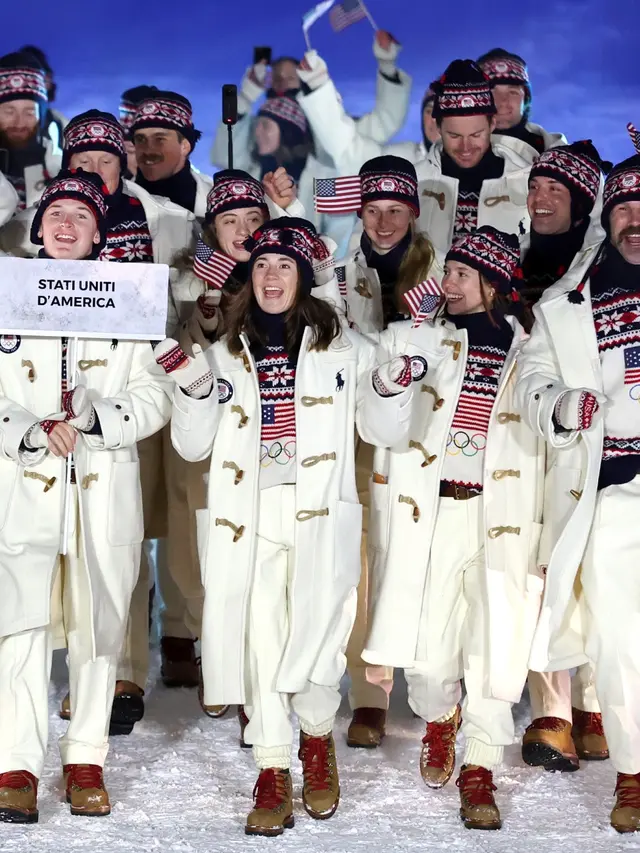 Deretan Kostum Defile Terbaik di Pembukaan Winter Olympics 2026, Dirancang Ralph Lauren hingga Emporio Armani